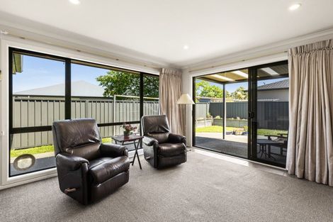 Photo of property in 4 Delta Mews Place, Clive, 4102