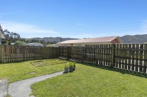 Photo of property in 35b Stockdale Street, Wainuiomata, Lower Hutt, 5014