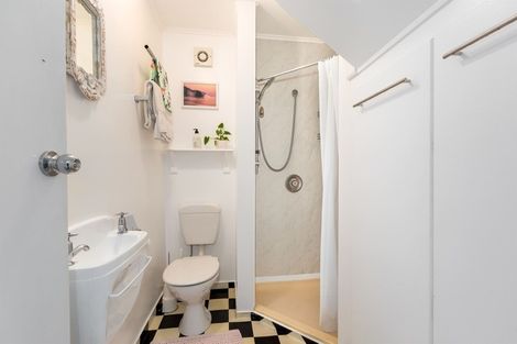 Photo of property in 10 Tau Grove, Takapuwahia, Porirua, 5022