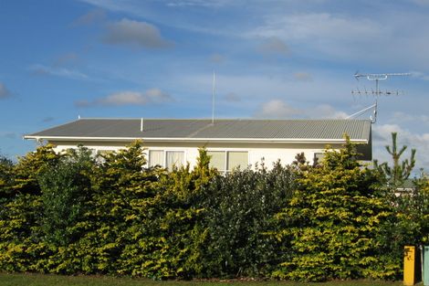 Photo of property in 10 Hinemoa Place, Snells Beach, 0920