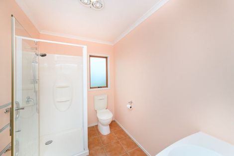 Photo of property in 12 Silkwood Place, Fitzherbert, Palmerston North, 4410