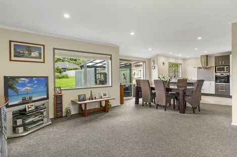 Photo of property in 61 Bathurst Crescent, Pyes Pa, Tauranga, 3112