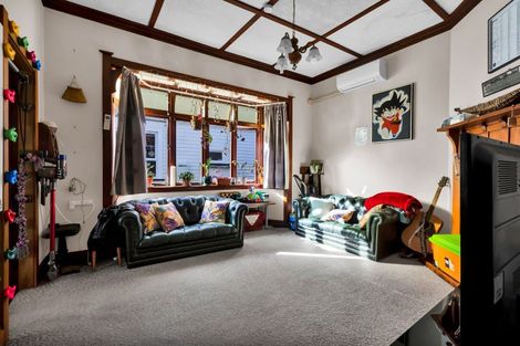 Photo of property in 72 Barrett Street, Westown, New Plymouth, 4310