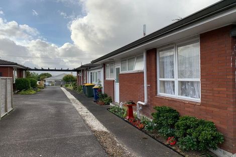 Photo of property in 2/126 Astley Avenue, New Lynn, Auckland, 0600