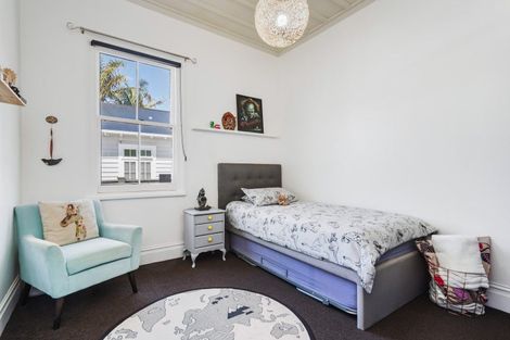 Photo of property in 16 Wolfe Street, Regent, Whangarei, 0112
