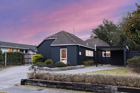 Photo of property in 12 Heathglen Avenue, Parklands, Christchurch, 8083