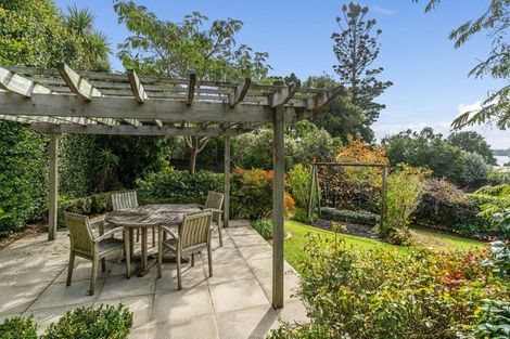 Photo of property in 2/29 Pupuke Road, Takapuna, Auckland, 0622