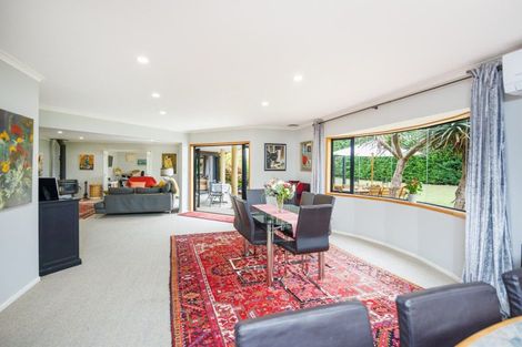 Photo of property in 46 Turitea Road, Fitzherbert, Palmerston North, 4472