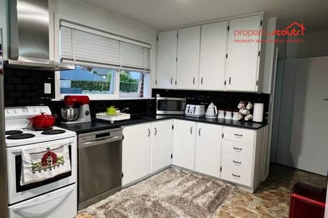 Photo of property in 68 Staveley Street, Avonhead, Christchurch, 8042