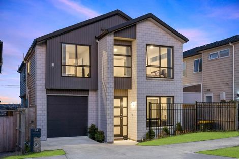 Photo of property in 54 Tir Conaill Avenue, Flat Bush, Auckland, 2019