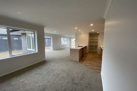 Photo of property in 16 William Paul Street, Cambridge, 3434