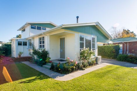Photo of property in 30 Turenne Street, Inner Kaiti, Gisborne, 4010