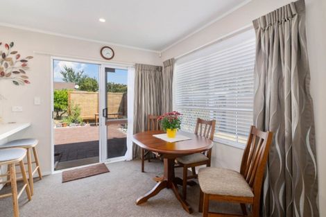 Photo of property in 24 Tawavale Street, Pukehangi, Rotorua, 3015