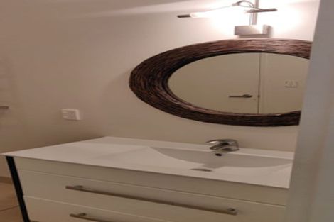 Photo of property in 5 Hazel Glen, Bayview, Auckland, 0629