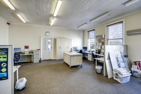 Photo of property in 59 Marine Parade, Napier South, Napier, 4110