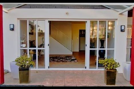 Photo of property in 8 Aztec Place, Conifer Grove, Takanini, 2112