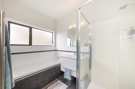 Photo of property in 6 Willowstream Grove, Cloverlea, Palmerston North, 4412