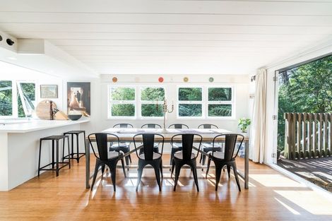 Photo of property in 4 Glenbush Place, Birkenhead, Auckland, 0626