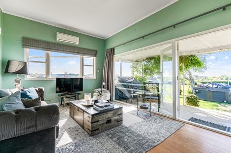 Photo of property in 250 Clifton Road, Whitford, 2571