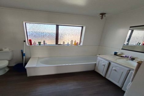 Photo of property in 10/114a Pakuranga Road, Pakuranga, Auckland, 2010