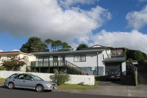 Photo of property in 1/48 Barbados Drive, Unsworth Heights, Auckland, 0632