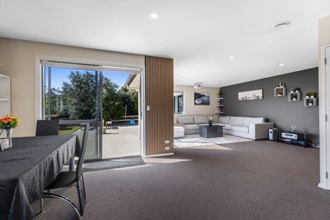 Photo of property in 42 Fairfax Crescent, Pyes Pa, Tauranga, 3112