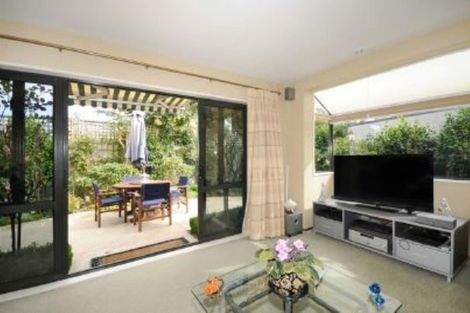 Photo of property in 2 Yarrum Lane, Avonhead, Christchurch, 8042
