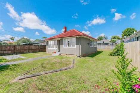 Photo of property in 34 Harrington Road, Henderson, Auckland, 0610