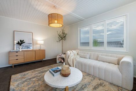Photo of property in 29 Cliff Road, Torbay, Auckland, 0630