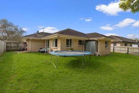 Photo of property in 19 Liddesdale Place, Papakura, 2110