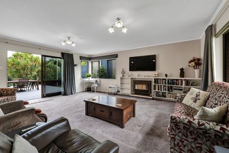 Photo of property in 5 Ruskin Place, Westown, New Plymouth, 4310