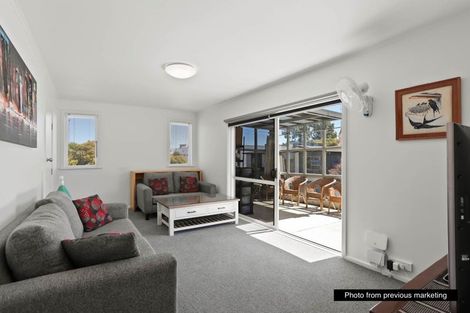 Photo of property in 39 Newington Road, Henderson, Auckland, 0612