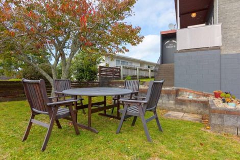 Photo of property in 10 Elm Grove, Westown, New Plymouth, 4310