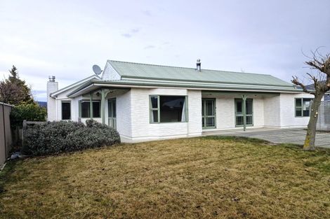 Photo of property in 24 Albert Drive, Clyde, 9330