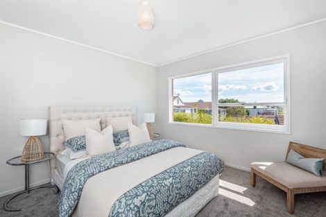 Photo of property in 3/134 Calliope Road, Stanley Point, Auckland, 0624