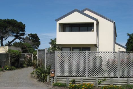 Photo of property in 411 Marine Parade, South New Brighton, Christchurch, 8062