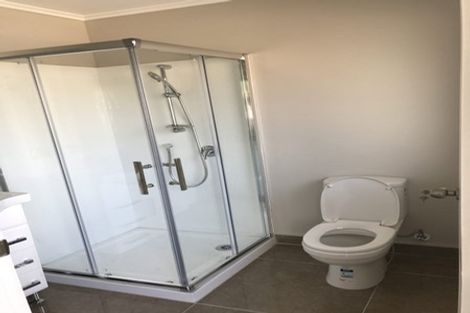 Photo of property in 12 Cobham Crescent, Kelston, Auckland, 0602