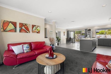 Photo of property in 29 Girvan Terrace, Wattle Downs, Auckland, 2103