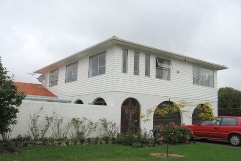 Photo of property in 4 Mckeefry Grove, Tawa, Wellington, 5028