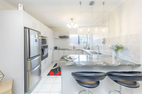 Photo of property in 31 Bellville Drive, Clendon Park, Auckland, 2103