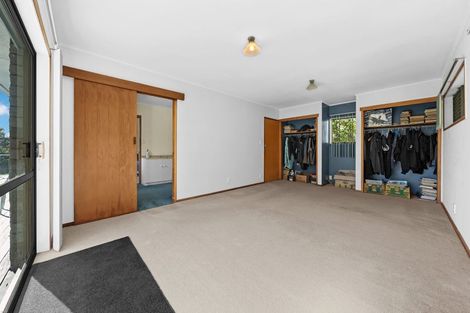 Photo of property in 26 Millbrook Road, Henderson, Auckland, 0612
