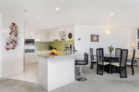 Photo of property in 3d/5 The Promenade, Takapuna, Auckland, 0622