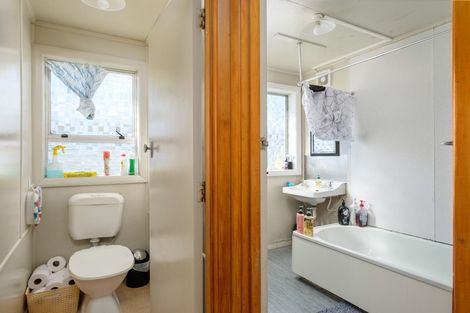 Photo of property in 16 Lawrence Street, Outer Kaiti, Gisborne, 4010