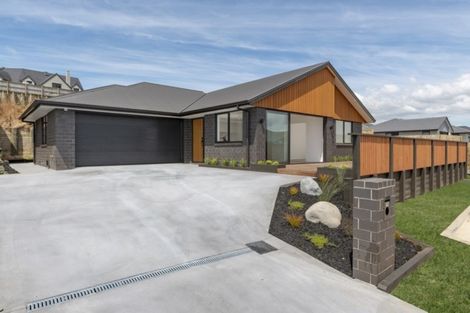 Photo of property in 82 Bert Wall Drive, Omokoroa, 3114