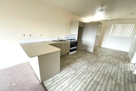 Photo of property in 14/242 Great North Road, Henderson, Auckland, 0612