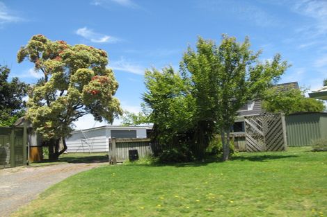 Photo of property in 10 Charles Miller Court, Clarks Beach, 2122