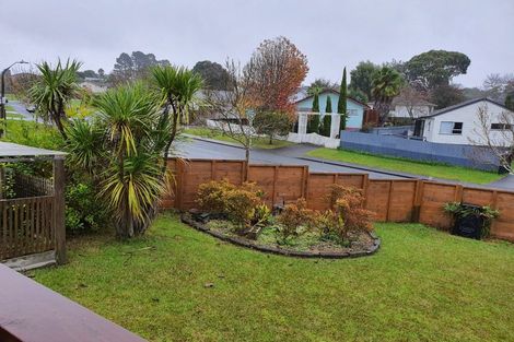 Photo of property in 34 Claverdon Drive, Massey, Auckland, 0614