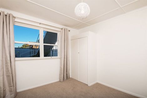 Photo of property in 39 Alice Avenue, Orewa, 0931
