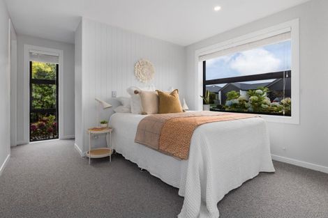 Photo of property in 14 Rotorua Grove, Aotea, Porirua, 5024