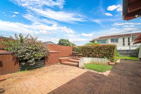 Photo of property in 2 Bramley Drive, Farm Cove, Auckland, 2012